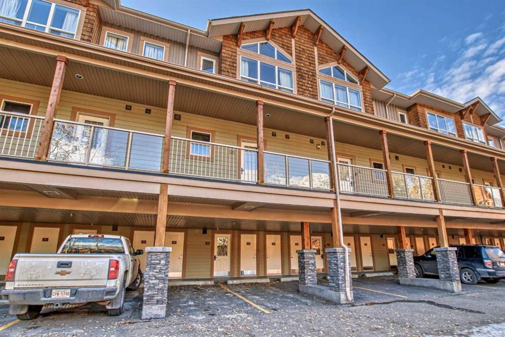 211, 121 Kananaskis Way Canmore