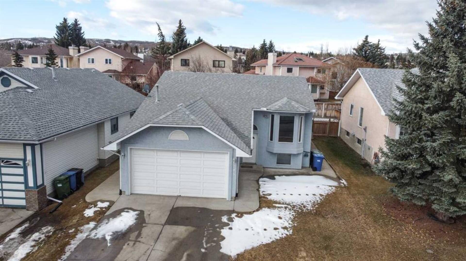 285 Sandarac Drive NW Calgary