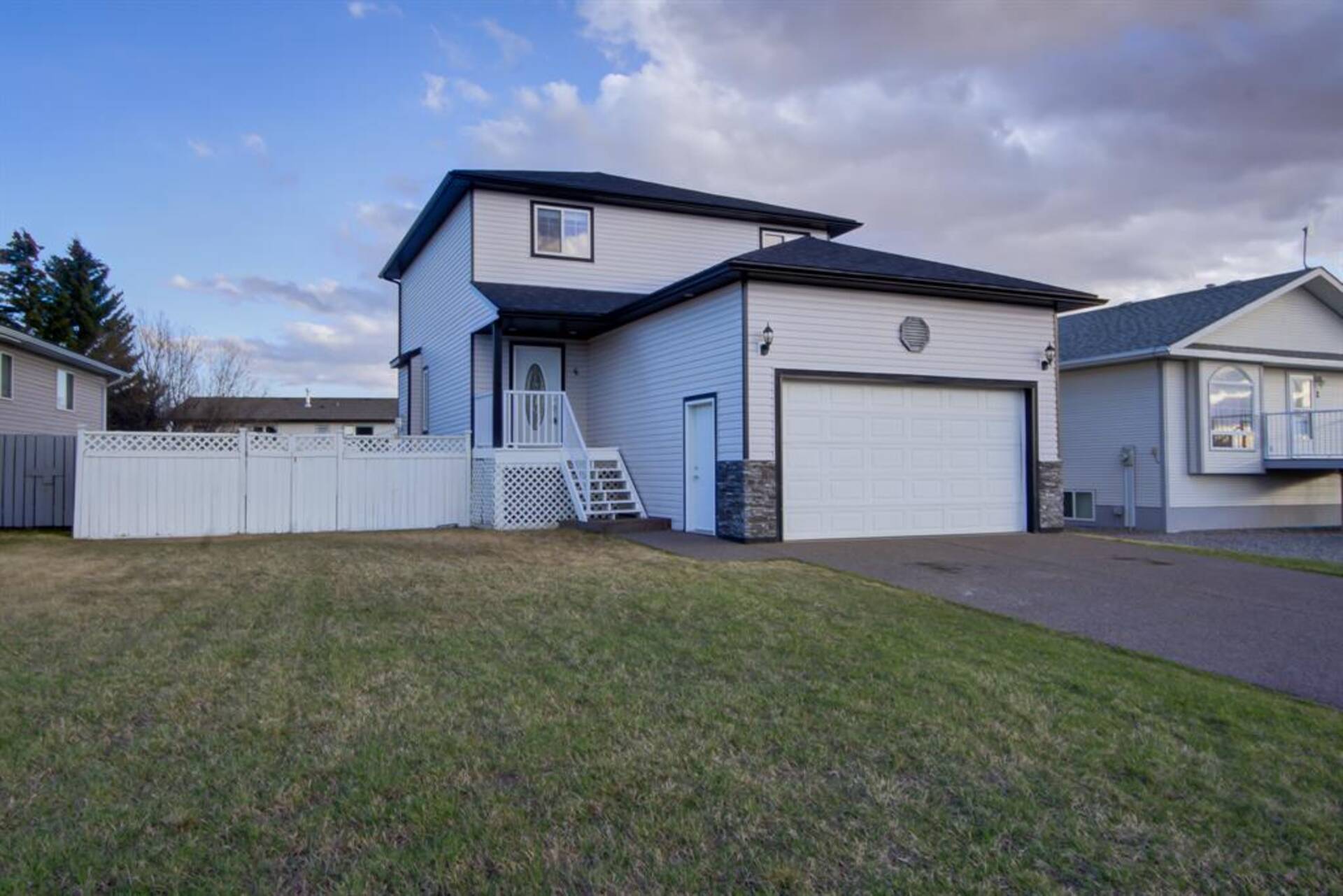 4 Tamarack Road Claresholm