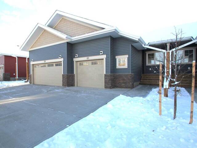 61 Golden Crescent Red Deer