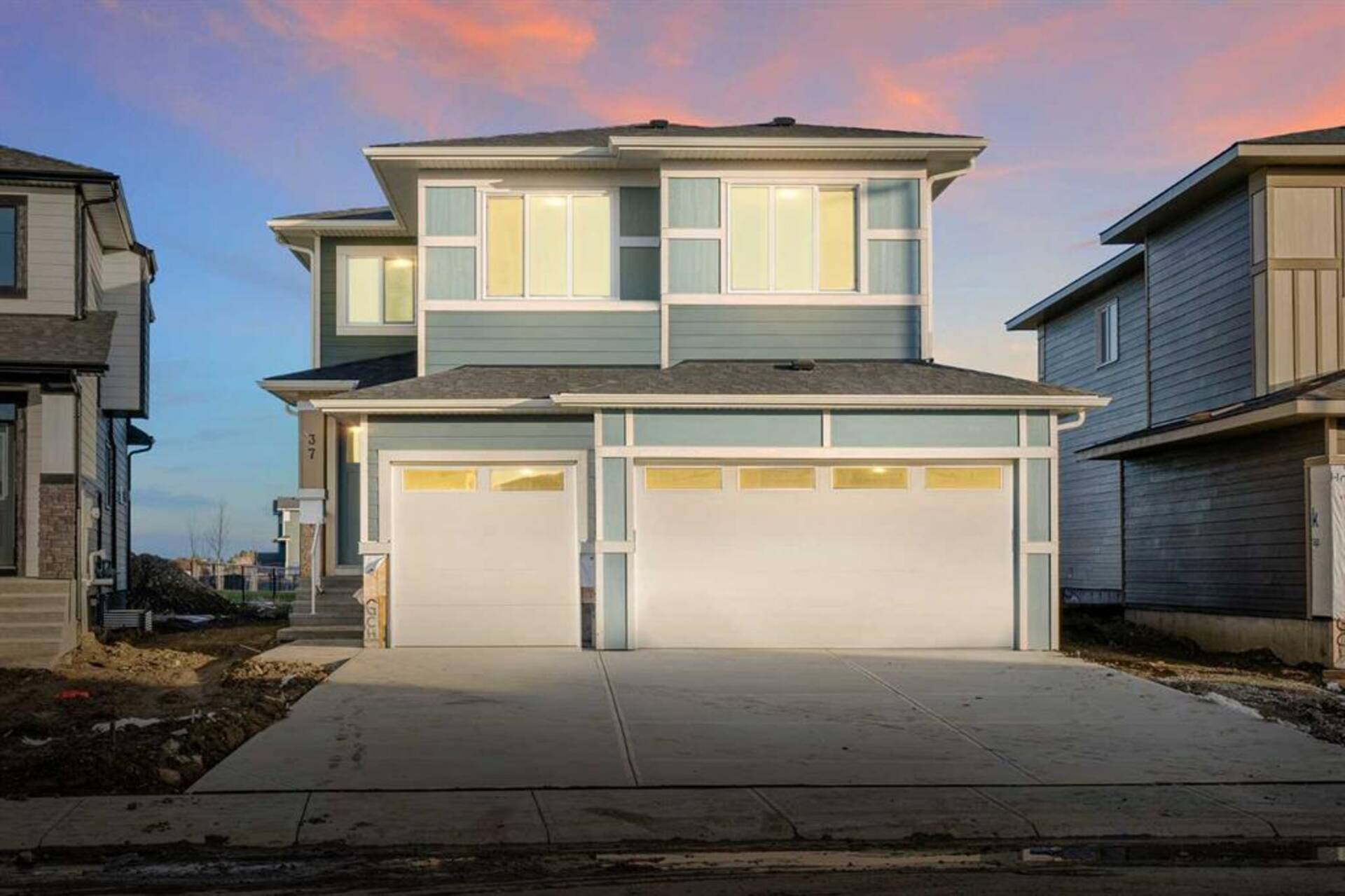 37 South Shore Manor Chestermere