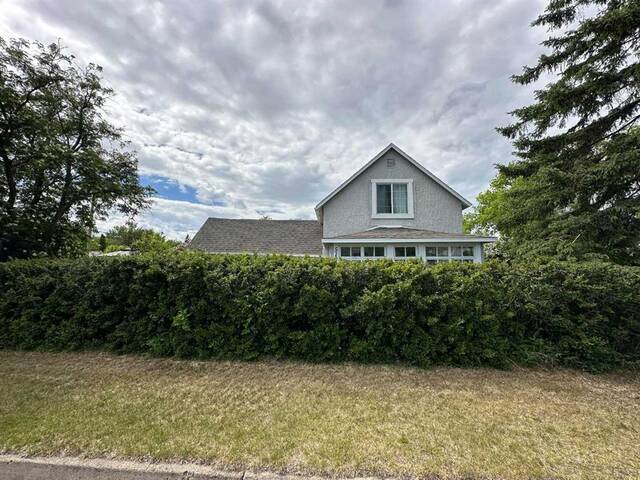 5101 54 Avenue Ponoka