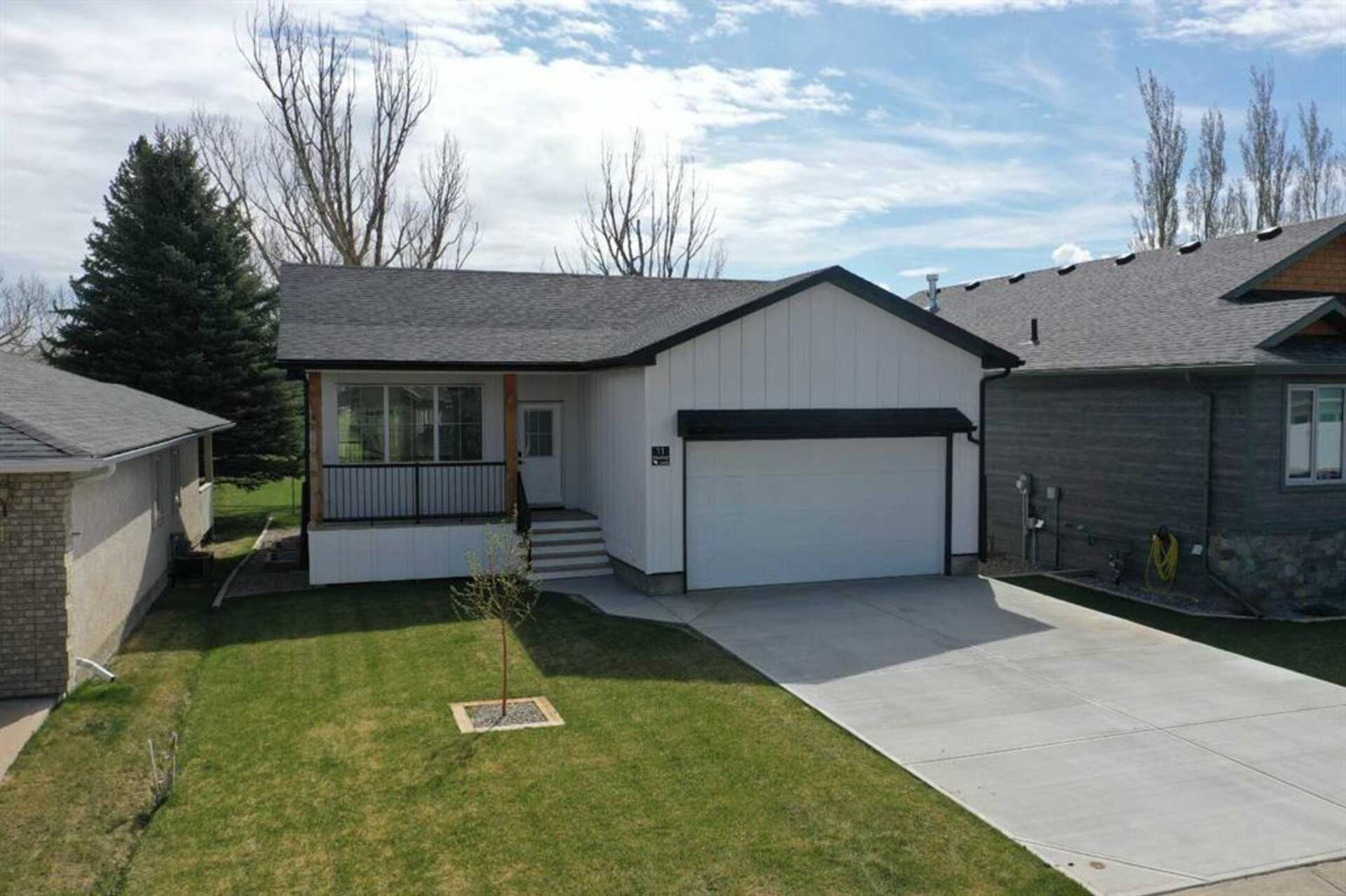 11 Fairway Village Taber