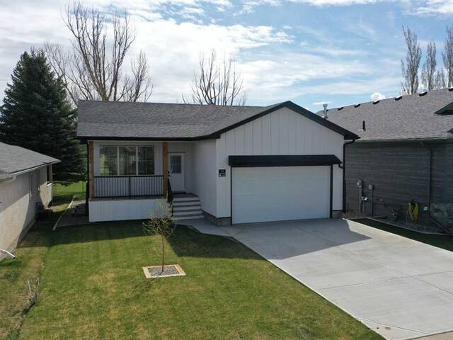 11 Fairway Village Taber