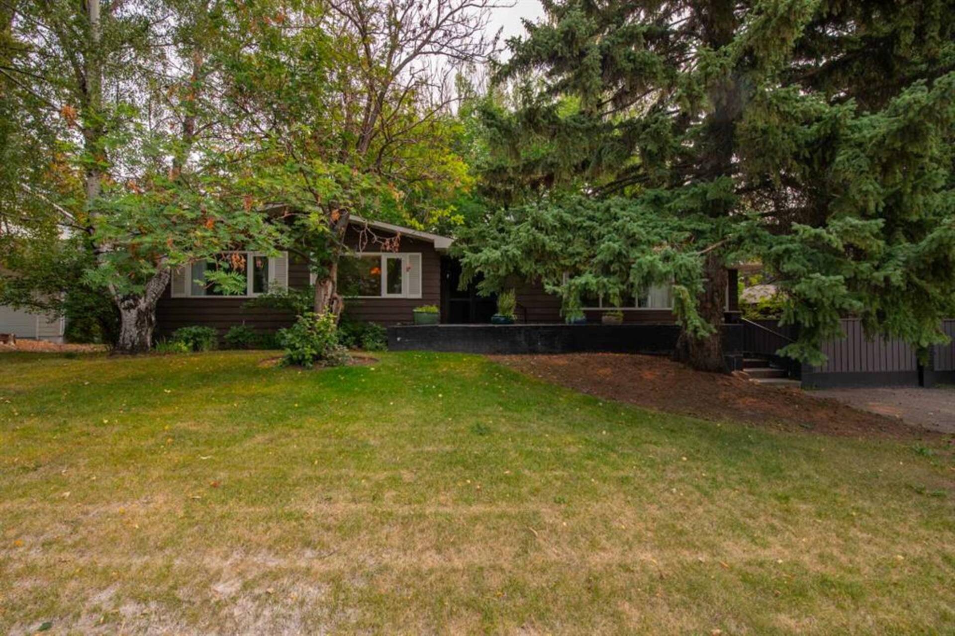 82 Massey Place SW Calgary