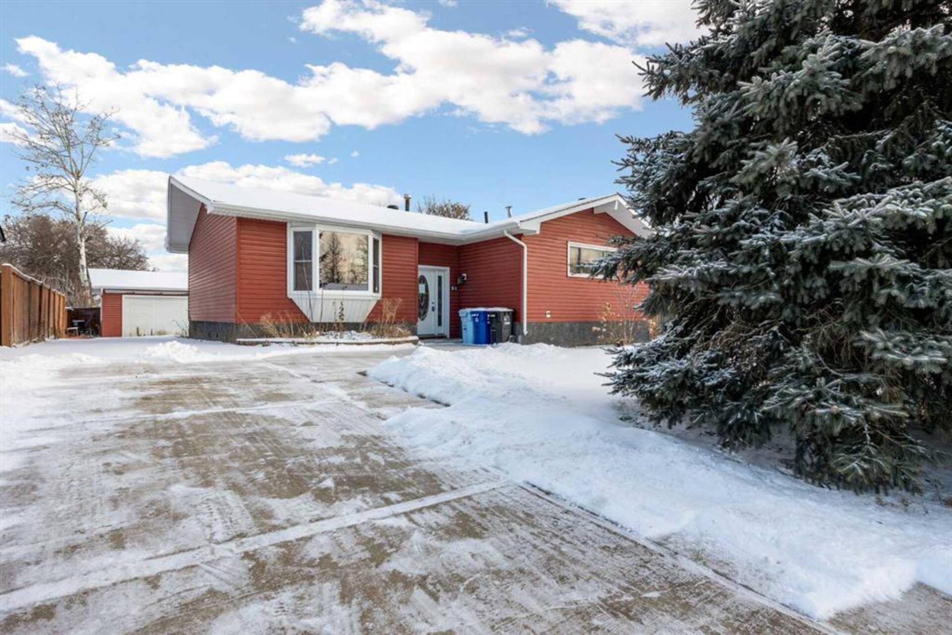 31 Moberly Crescent Fort McMurray