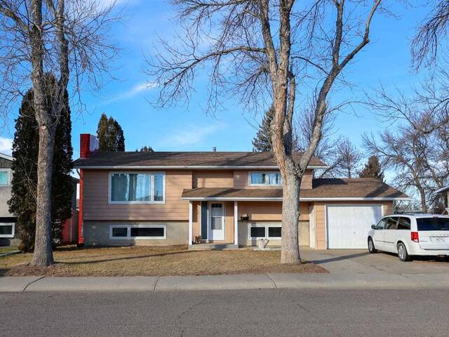 2612 22 Avenue SE Medicine Hat