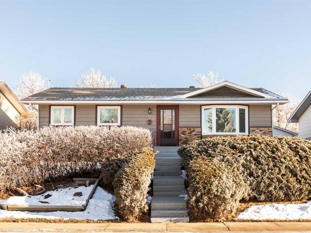 3832 52A Avenue Innisfail