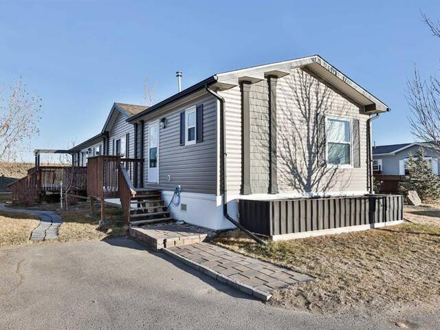 3016 Applewood Road Coaldale