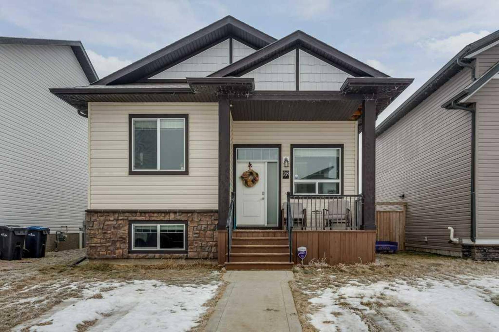 28 Hampton Crescent Sylvan Lake