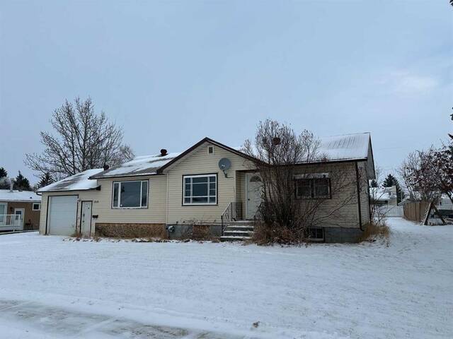 3818 50 Avenue Ponoka