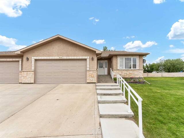 64 Sandstone Place SE Medicine Hat