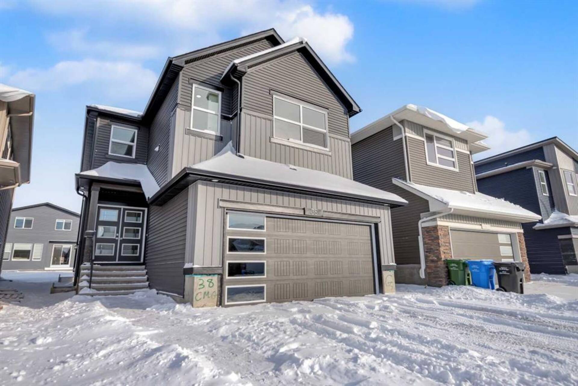 38 Corner Meadows Grove NE Calgary