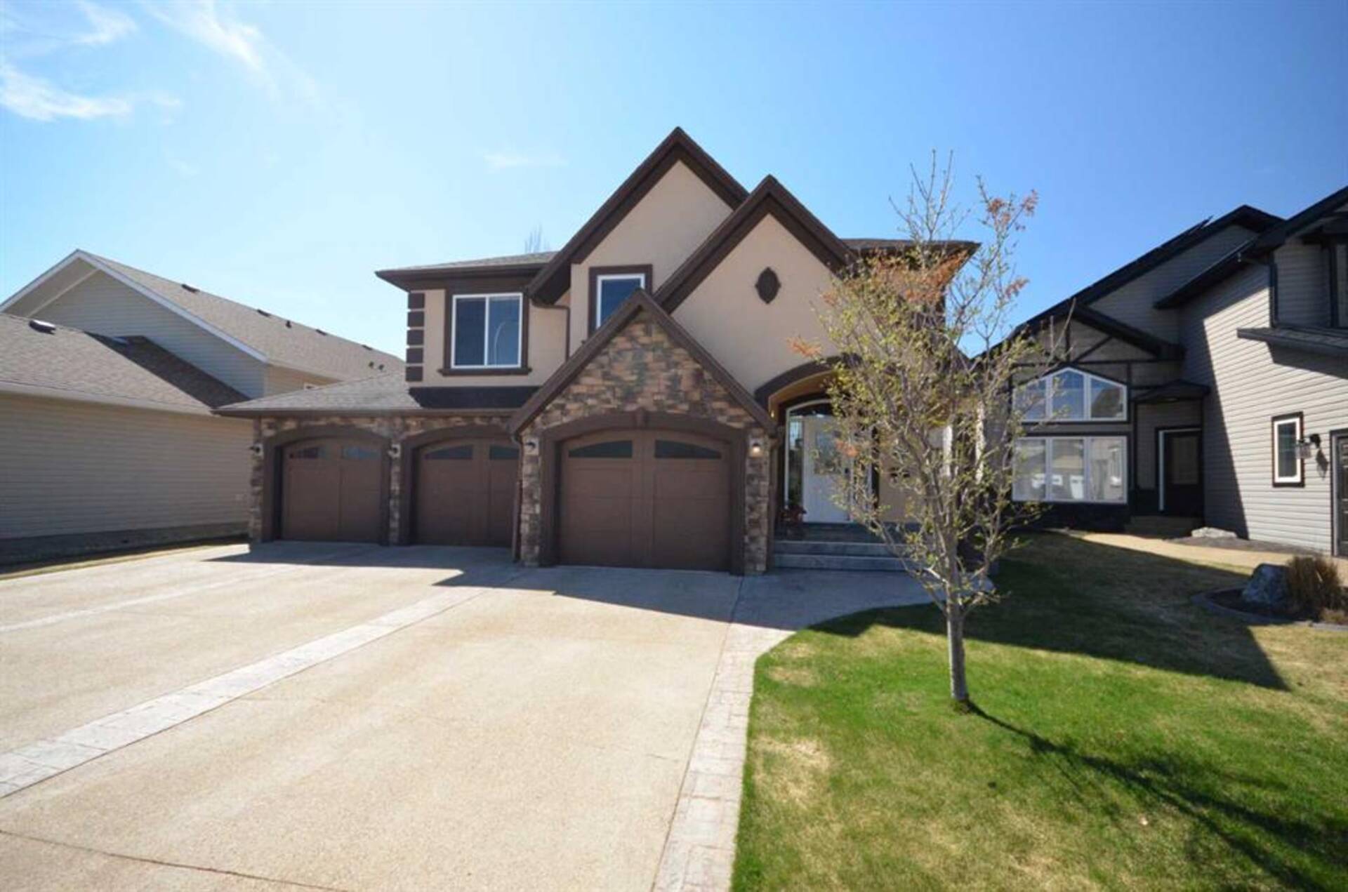 6 Oscar Court Red Deer