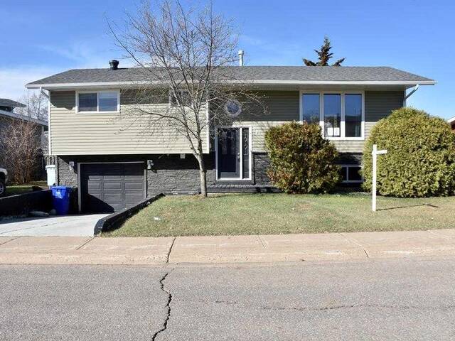 104 Beaconwood Place Fort McMurray