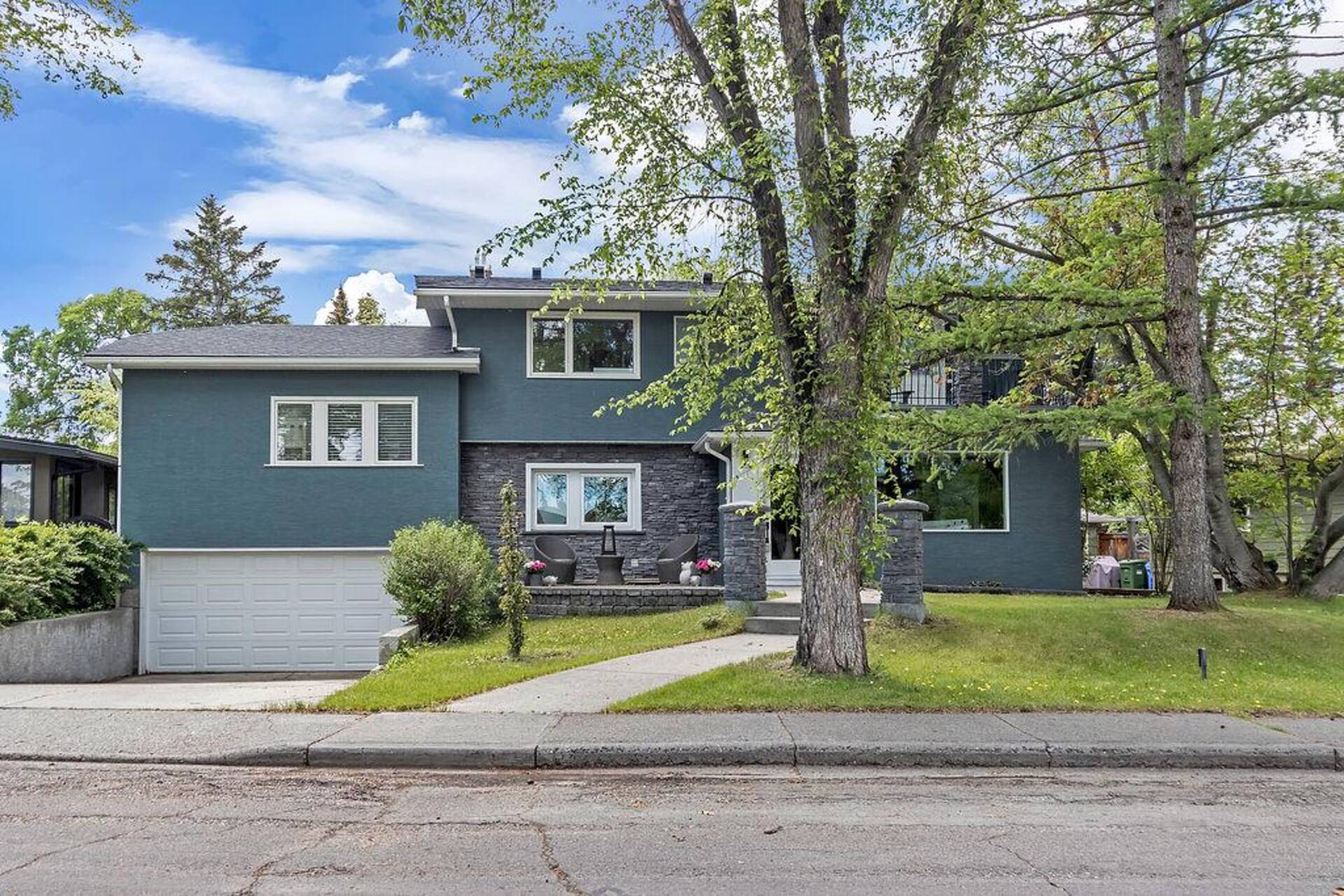 5 Spruce Bank Crescent SW Calgary