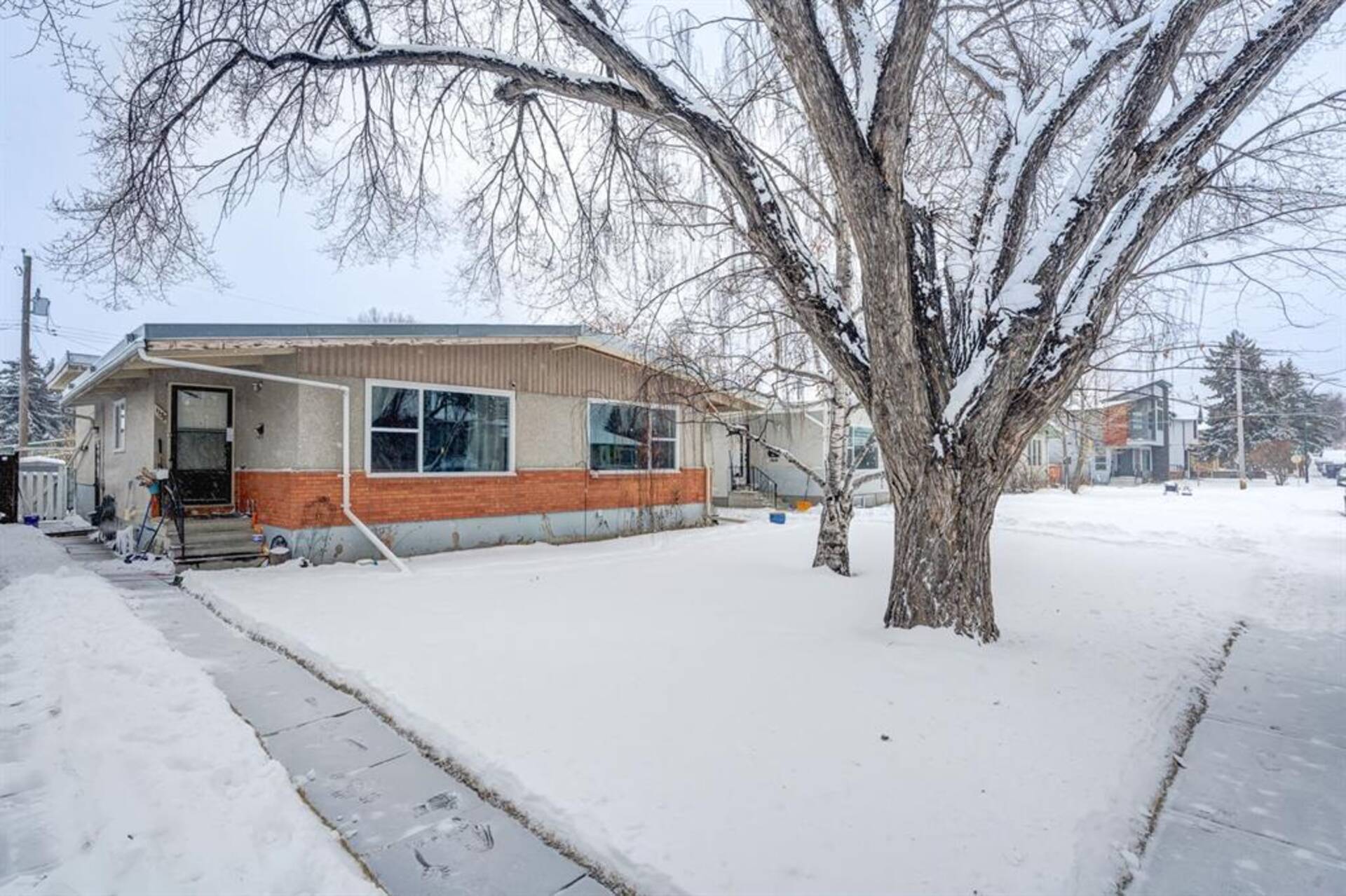 1138 43 Street SW Calgary