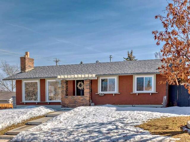 208 Parkland Way SE Calgary