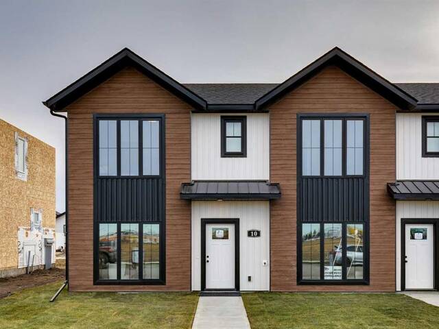 14 Irvin Way Sylvan Lake