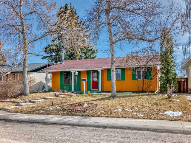 727 Hunterston Road NW Calgary