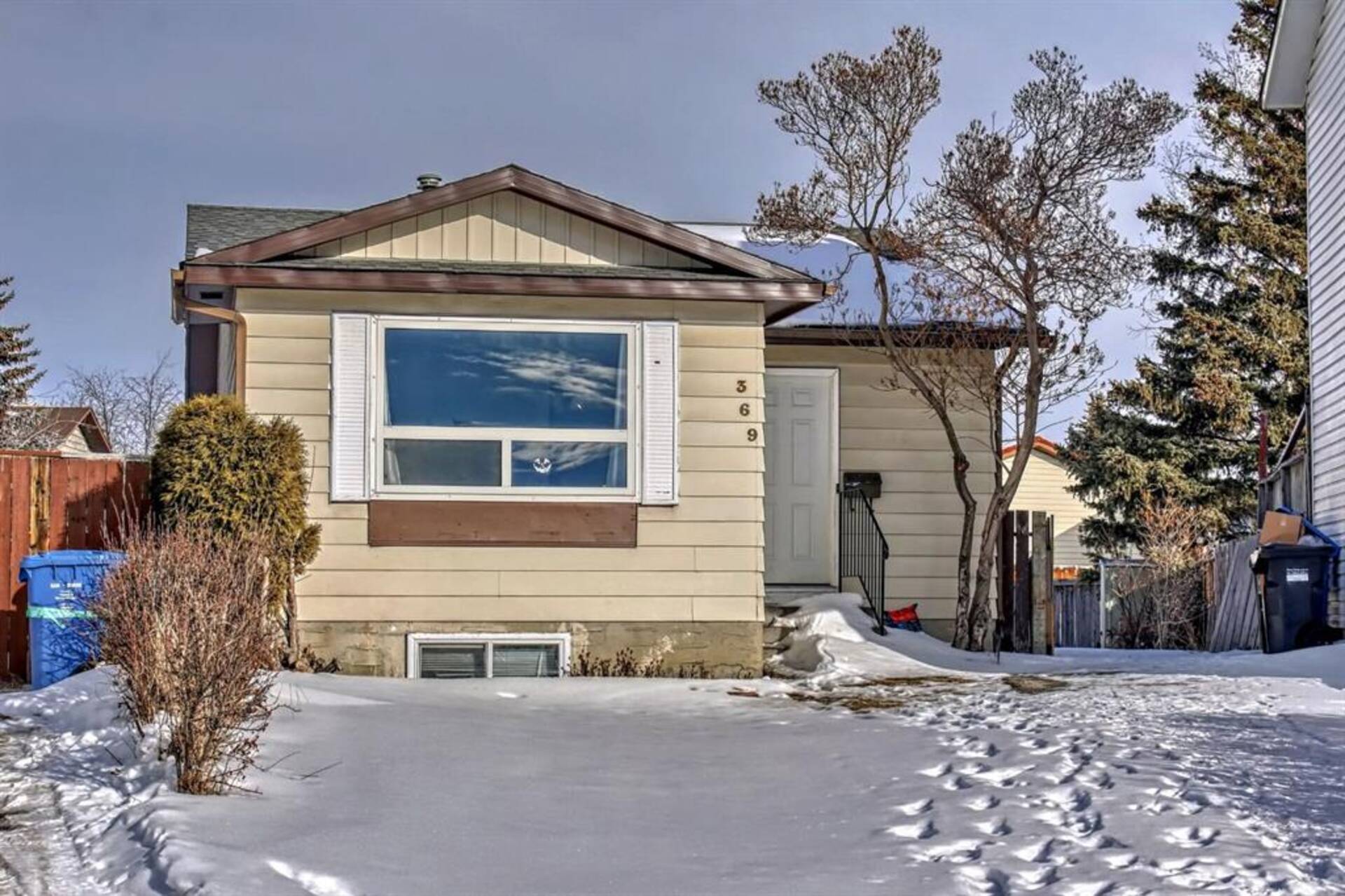 369 whitlock Way NE Calgary