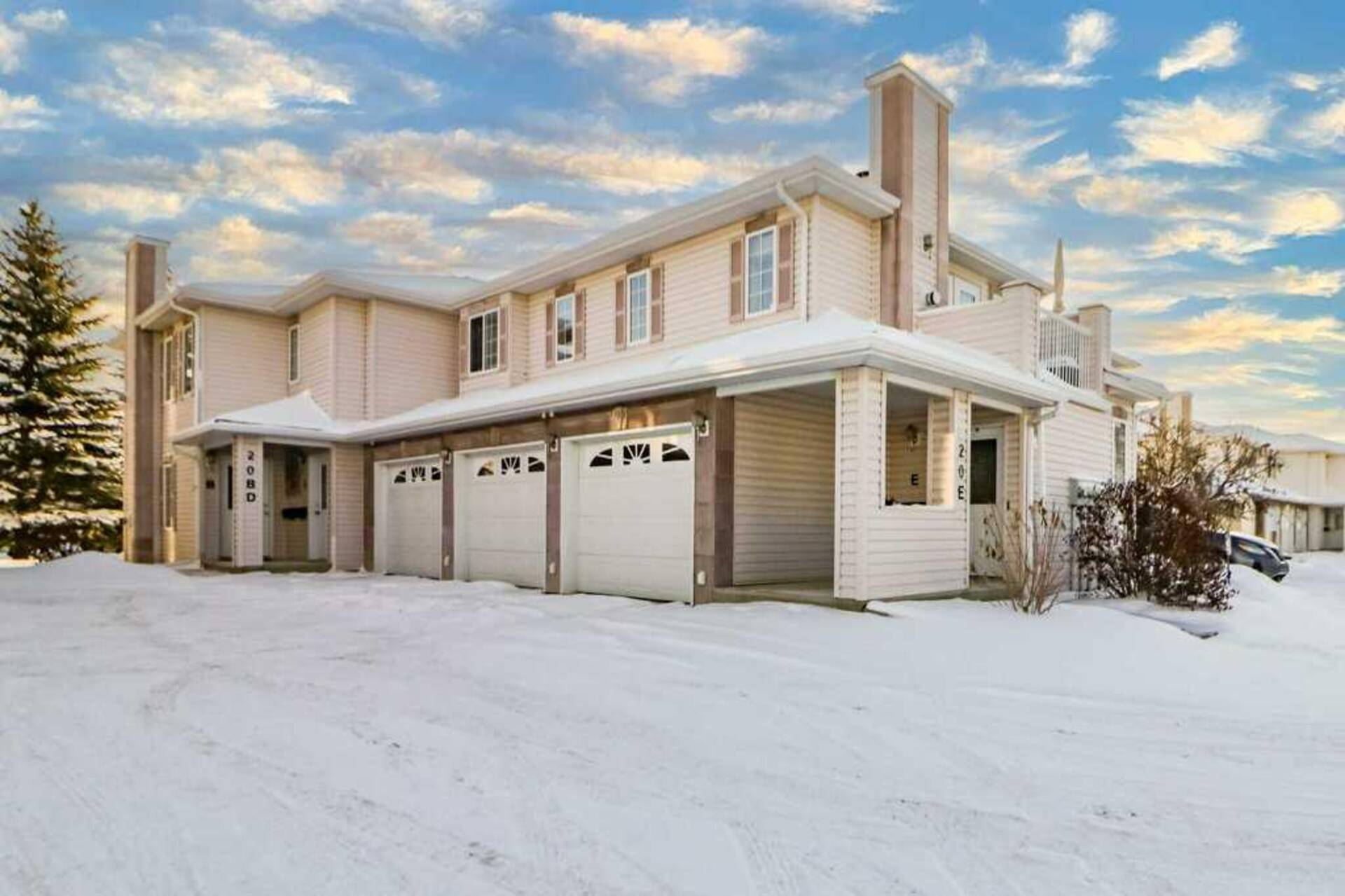 20E, 32 Daines Avenue Red Deer