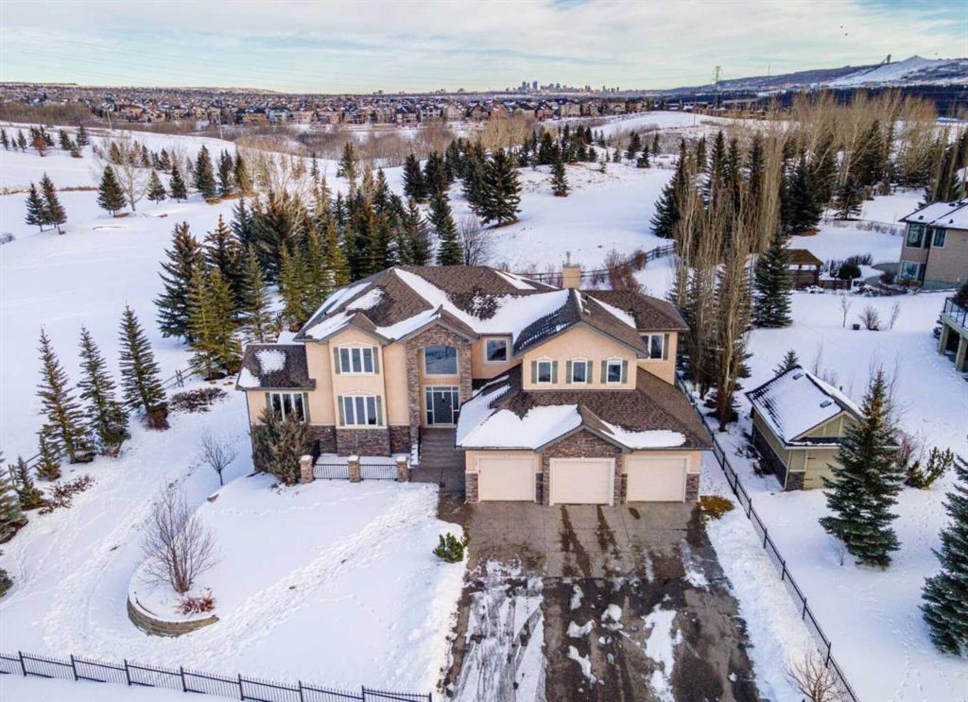 32 LYNX RIDGE Boulevard NW Calgary