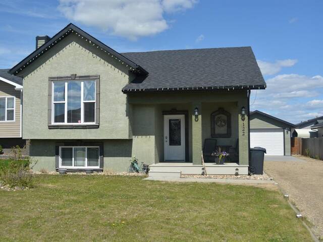 9122 130 Avenue Peace River