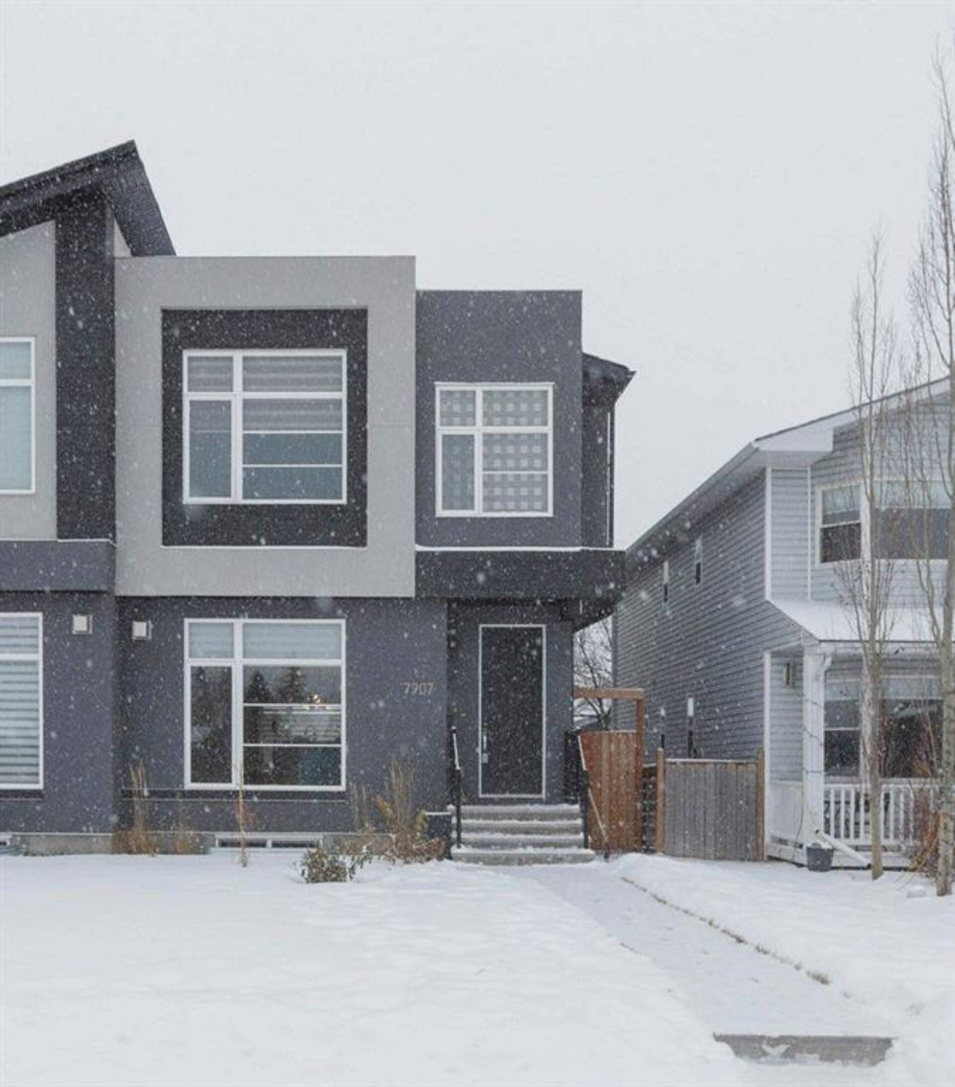 7907 47 Avenue NW Calgary