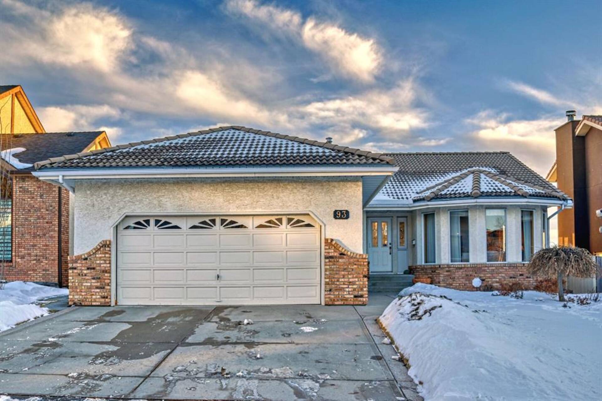 93 Edgeview Road NW Calgary