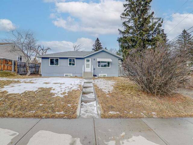 708 Thorneycroft Drive NW Calgary