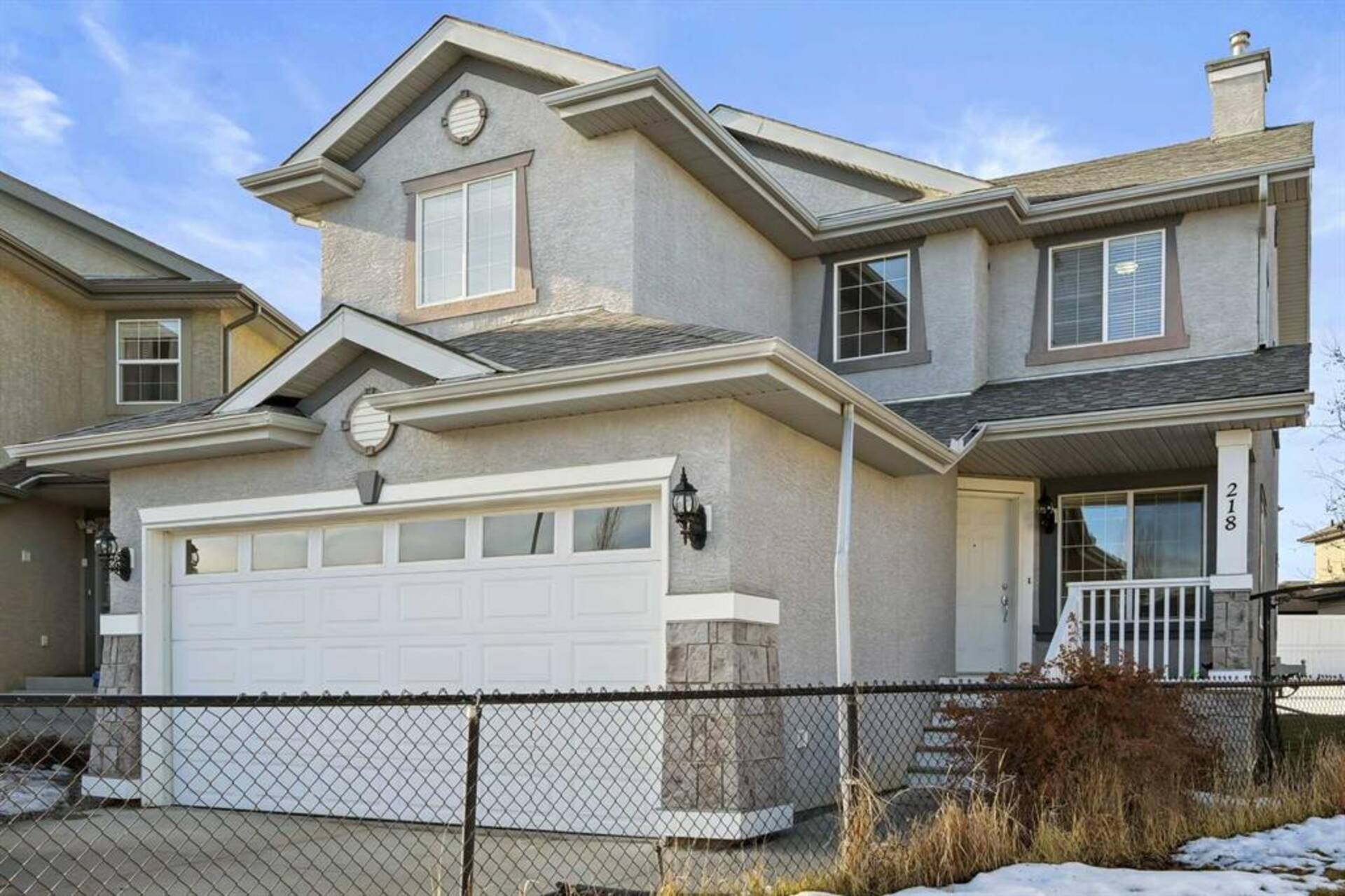 218 Everwillow Close SW Calgary