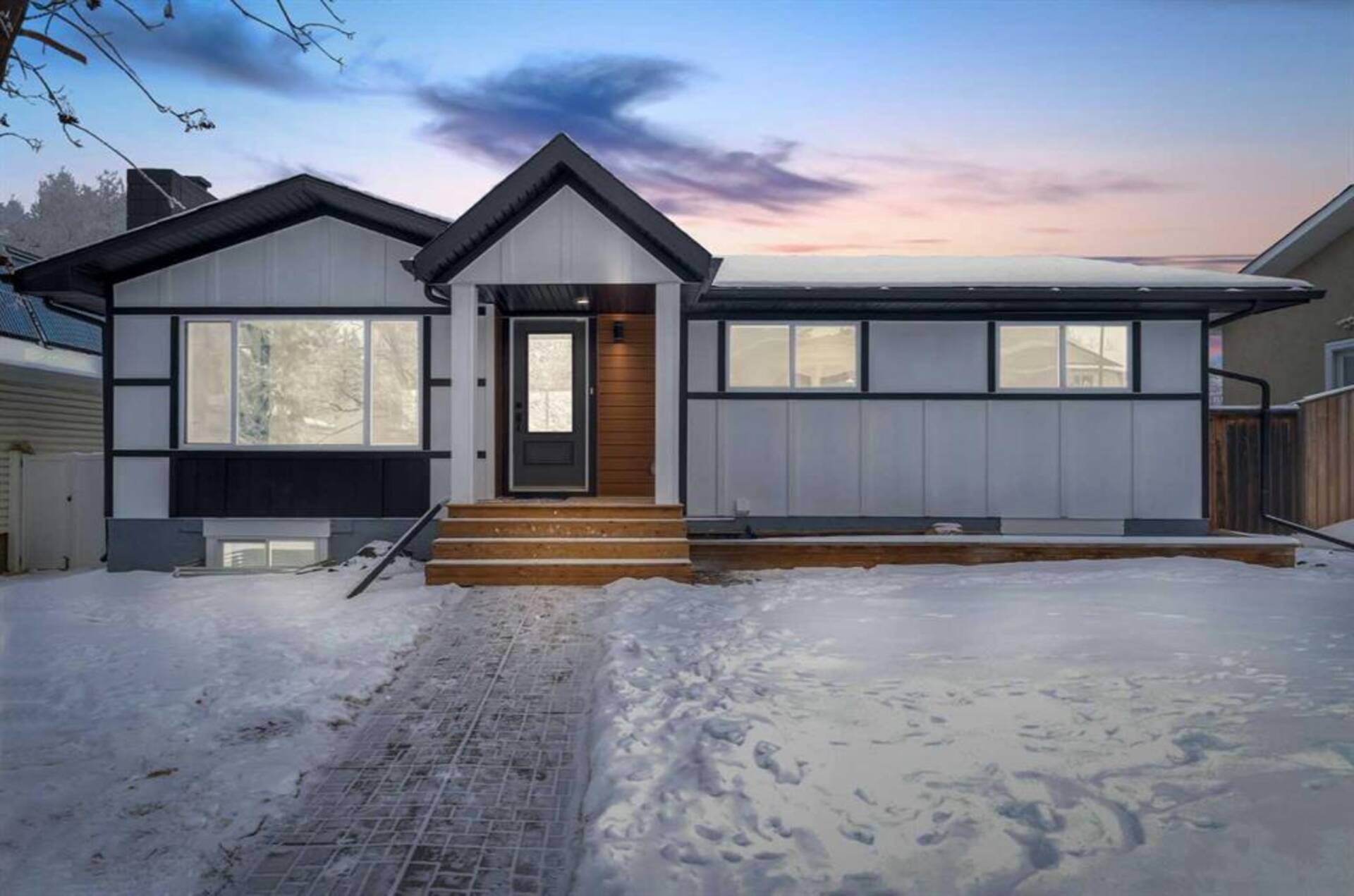 7712 hunterquay Road NW Calgary