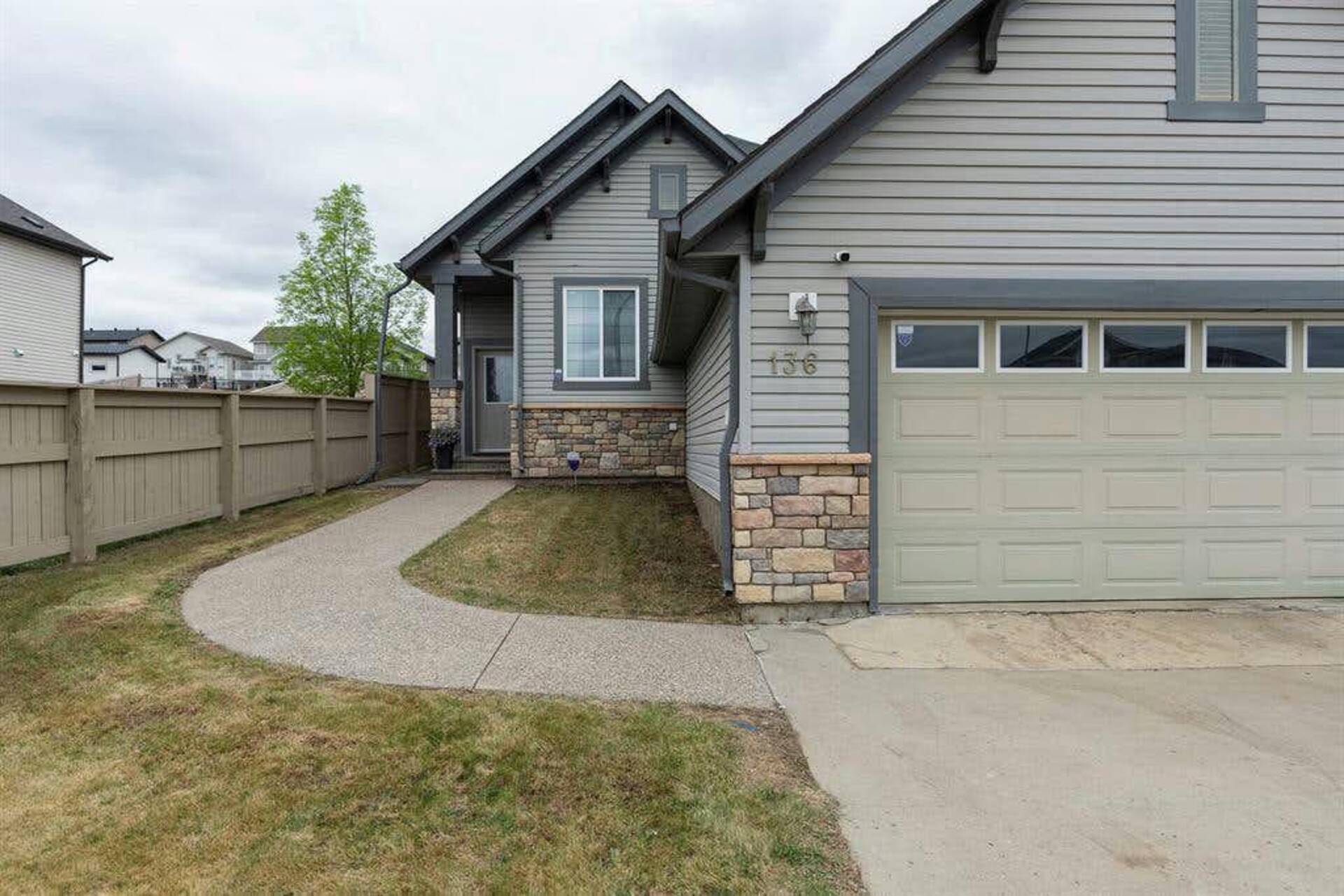 136 Sandhill Place Fort McMurray