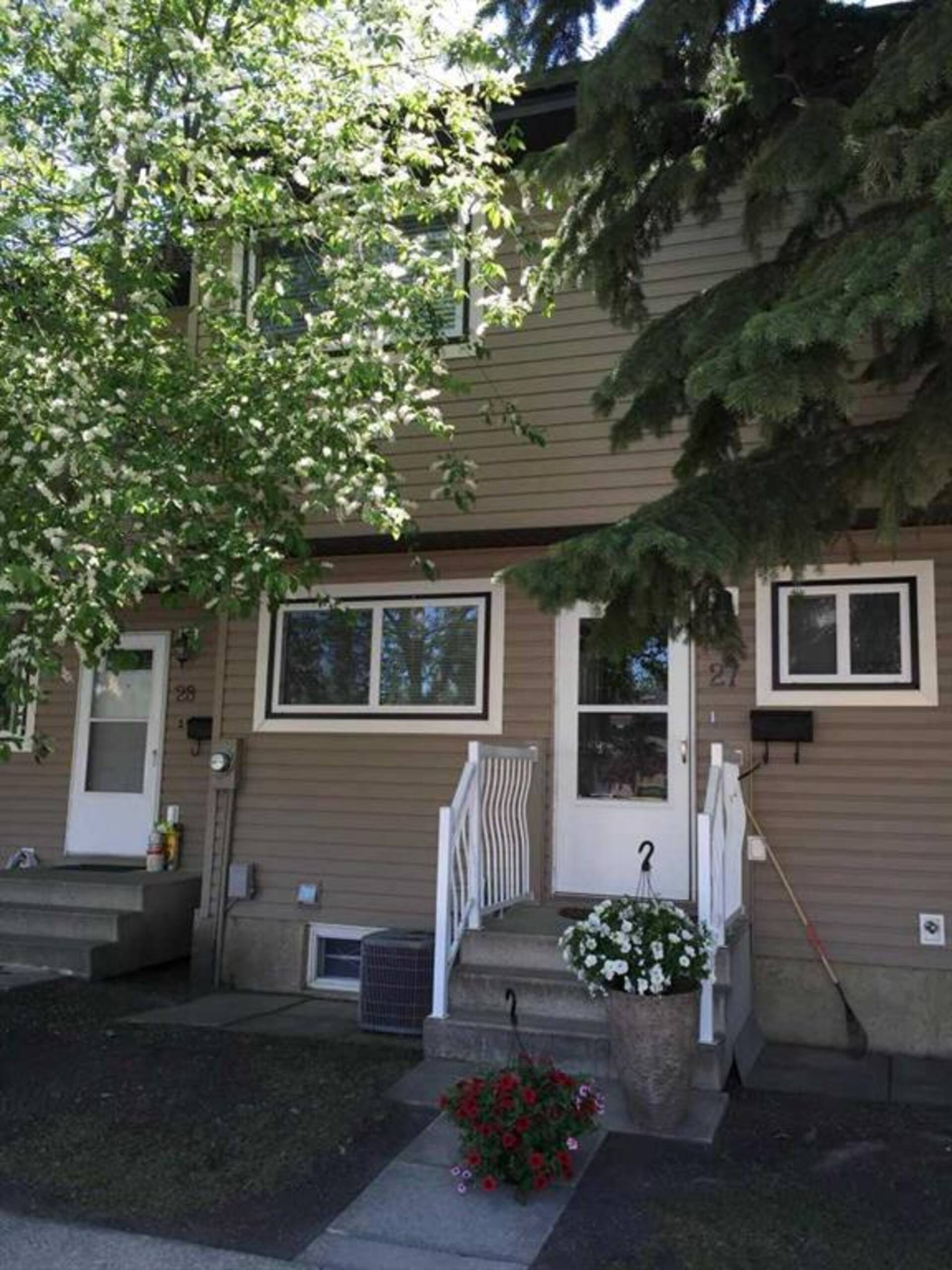 27, 96 Holmes Street Red Deer