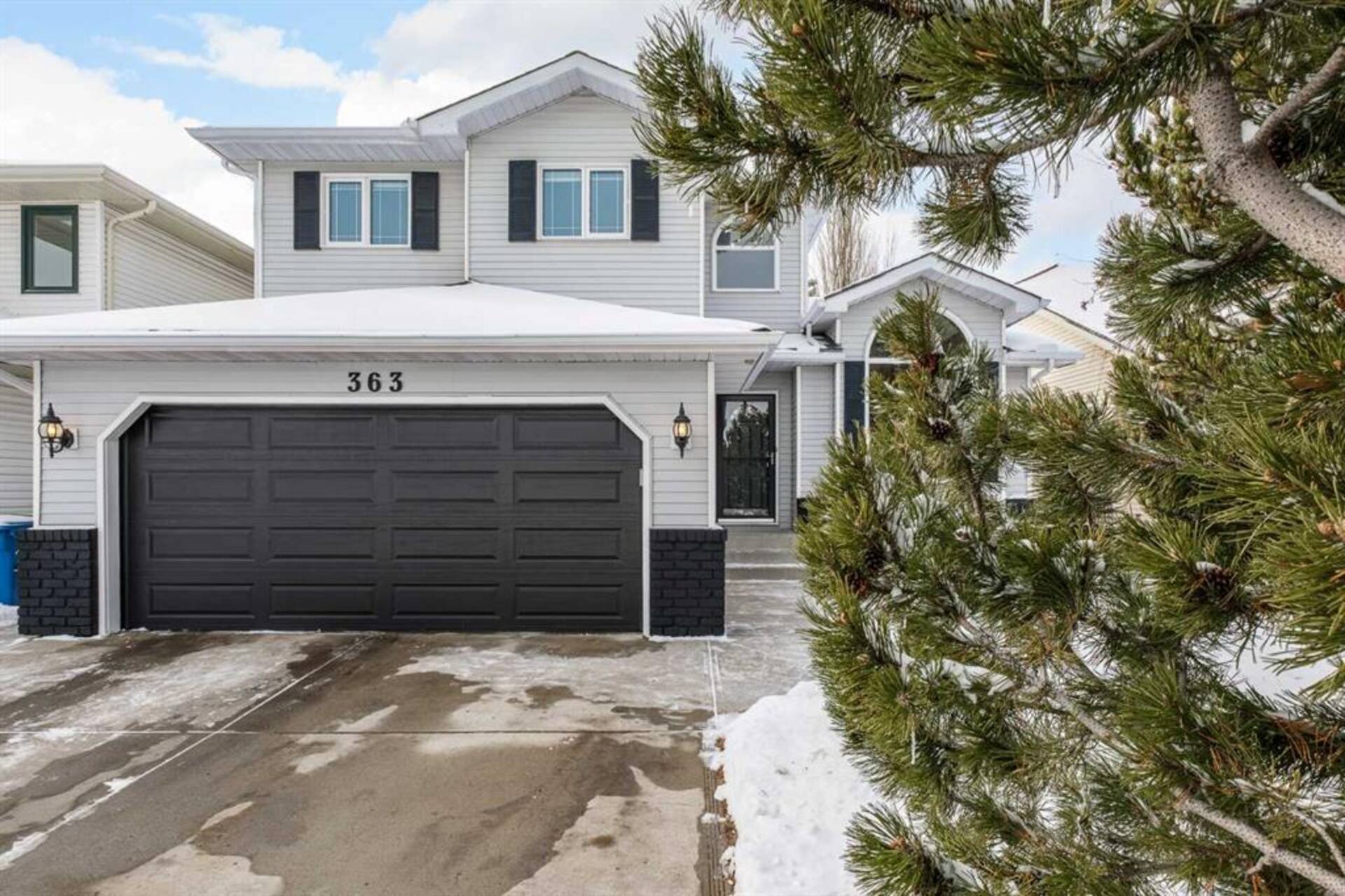 363 Hawktree Circle NW Calgary