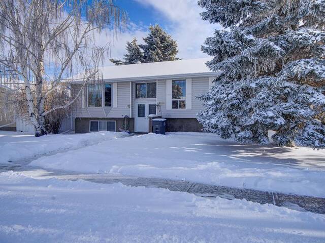 5042 7 Street W Claresholm