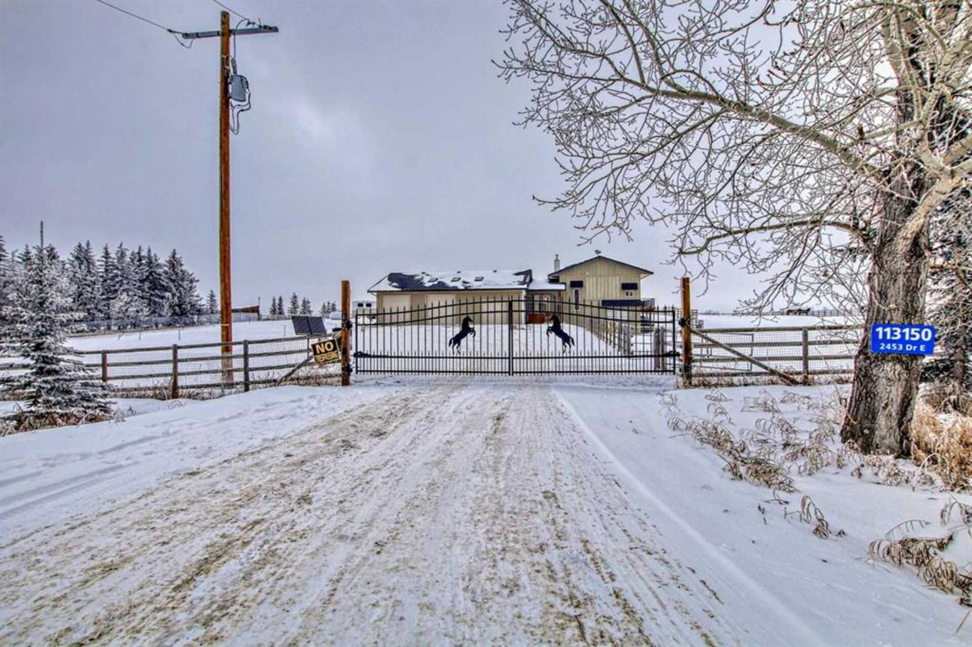 113150 2453 Drive E Rural Foothills