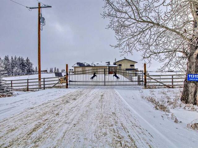 113150 2453 Drive E Rural Foothills