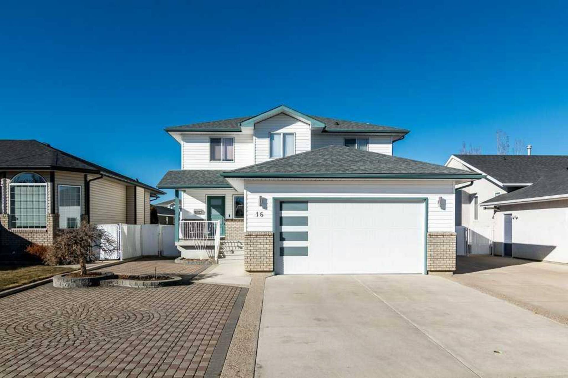 16 Turner Green SE Medicine Hat