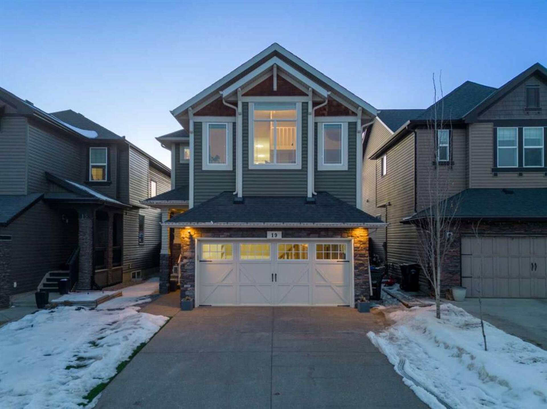 19 Cougar Ridge Place SW Calgary