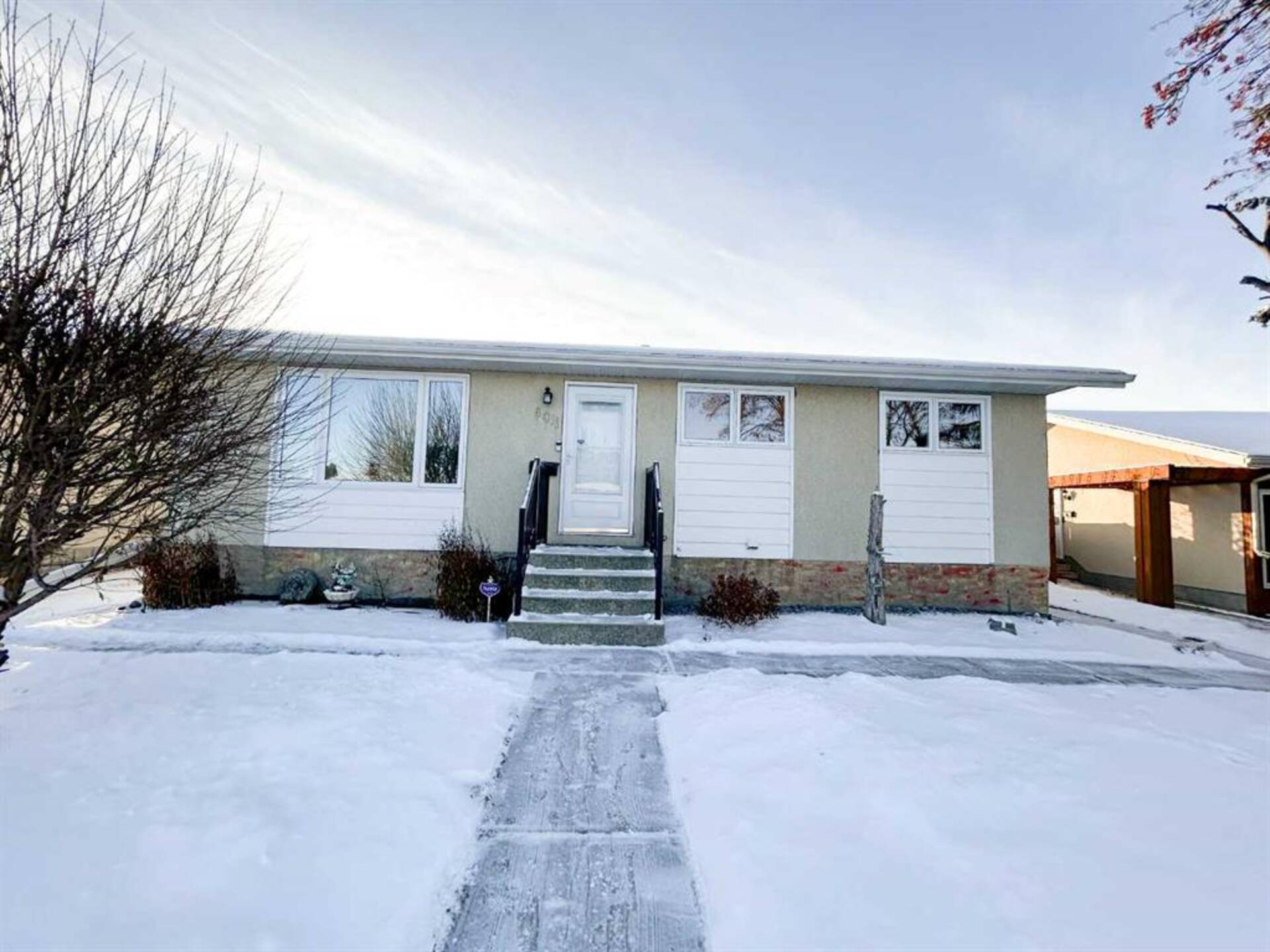 6011 54 Avenue Ponoka