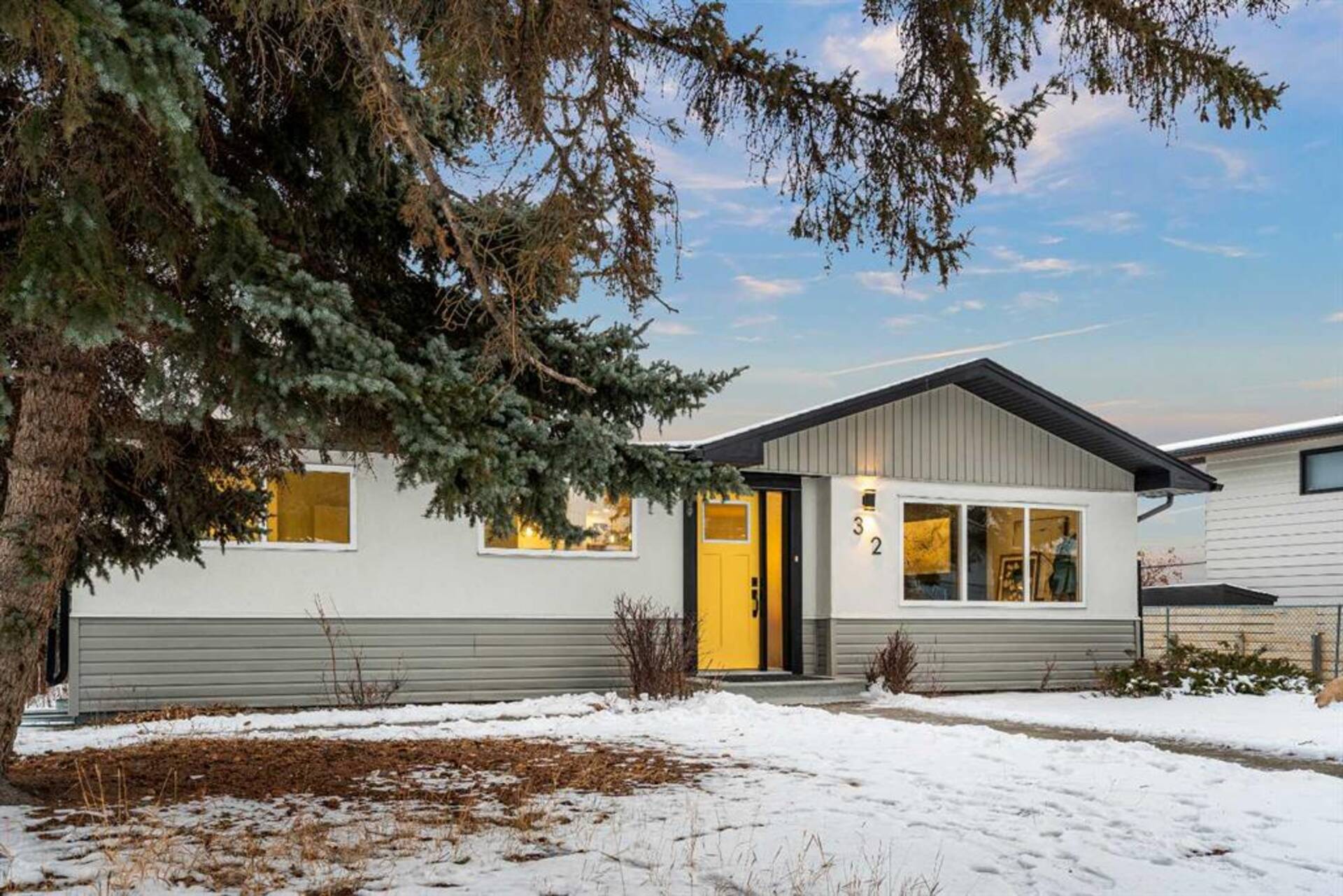 32 Glacier Drive SW Calgary