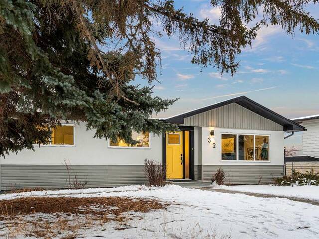 32 Glacier Drive SW Calgary