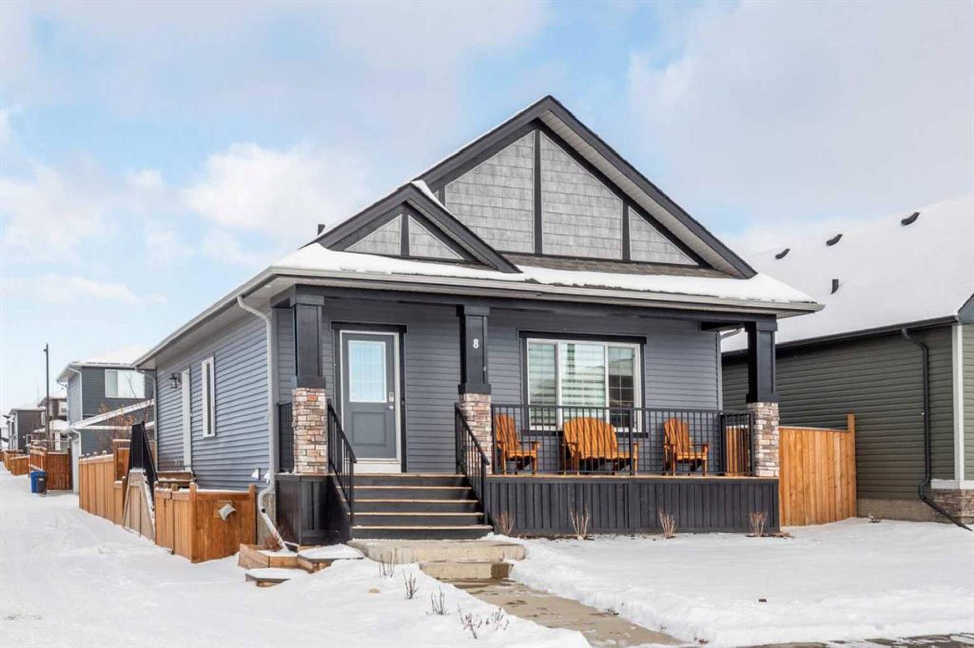 8 Sage Way Okotoks