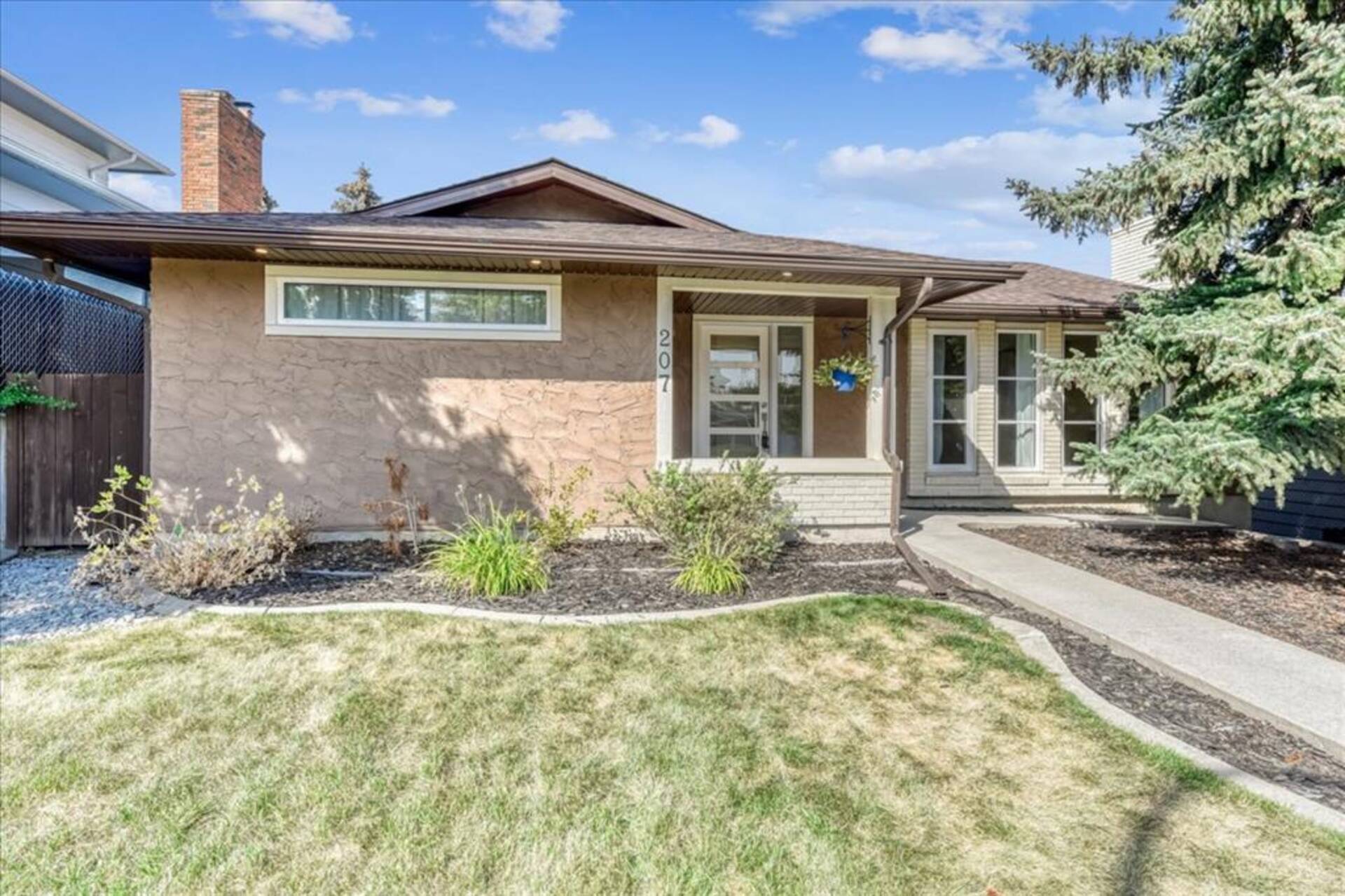 207 Parkridge Hill SE Calgary