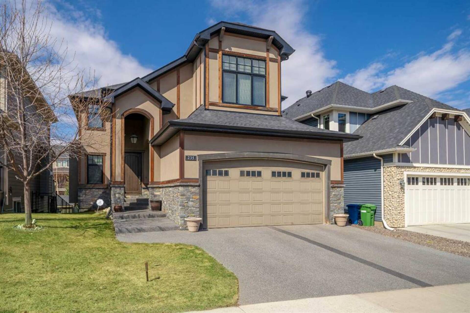 235 Coopers Hill SW Airdrie