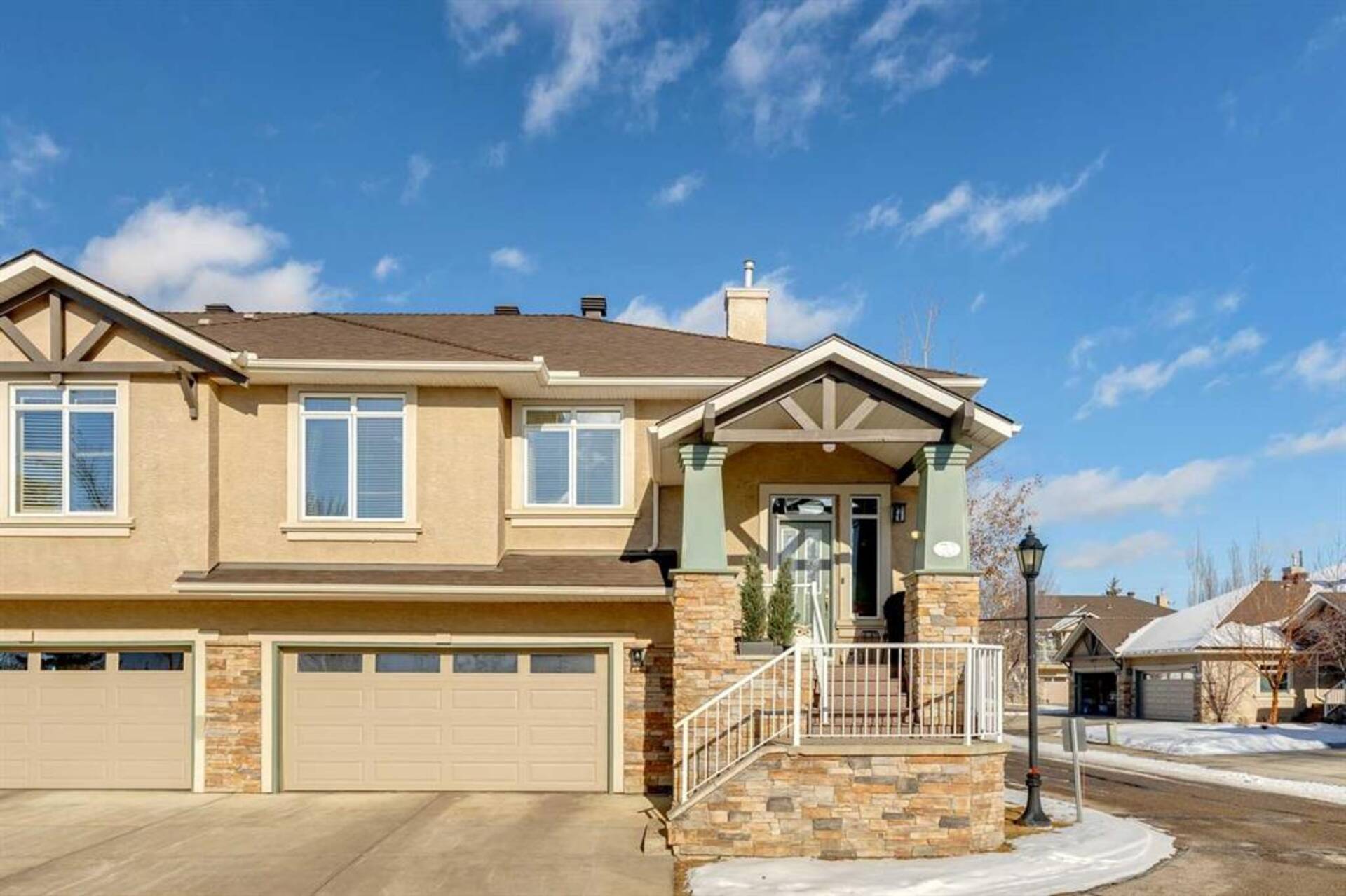 70 Discovery Woods Villas SW Calgary